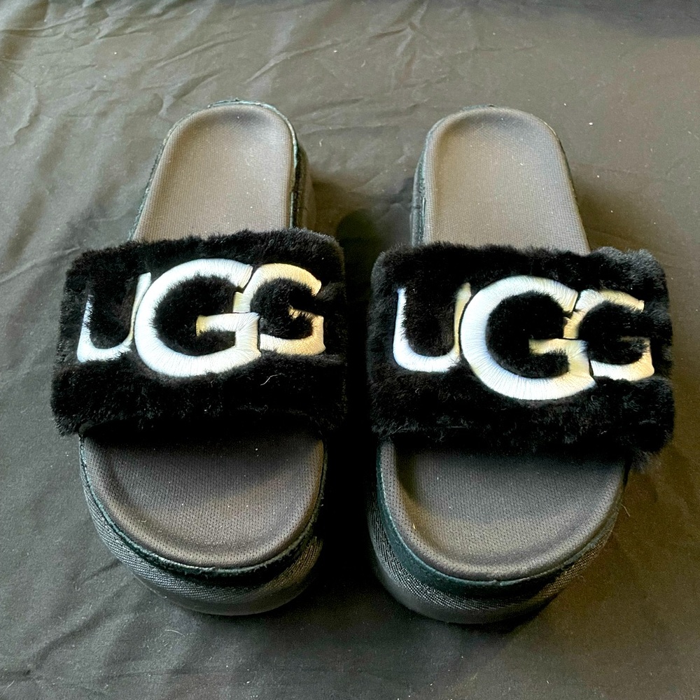 Ugg Laton Fur Slides (9) Sandals Shoes Slippers 1111236 Black/White Womens NEW